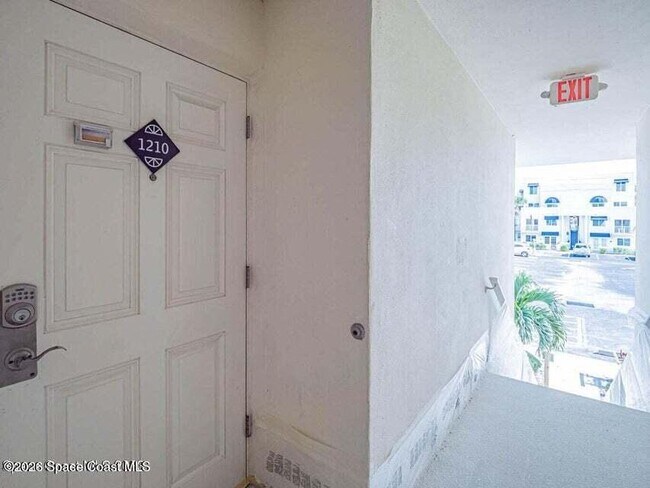 Foto del edificio - 8600 Ridgewood Ave