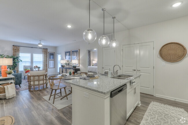 Interior Photo - Waterleaf at Old Franklin