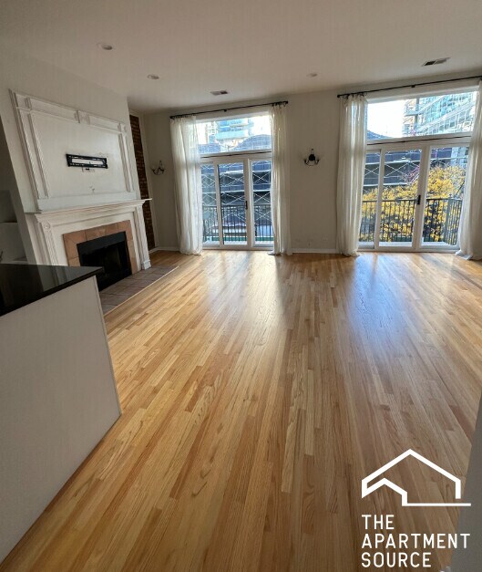 Foto del edificio - 509 N Wells St
