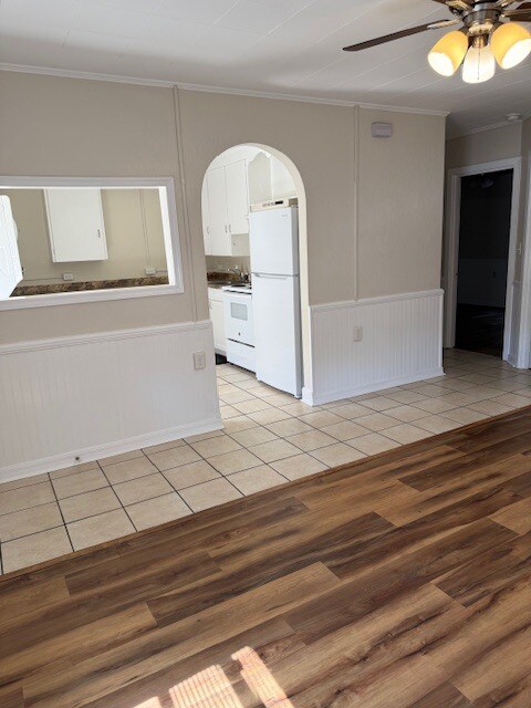 Foto del edificio - 322 Skinner Blvd