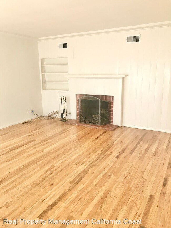 Building Photo - 2 br, 1.5 bath House - 8064 El Manor Ave.