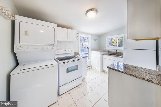 Foto del edificio - 4828 Woods Wharf Rd