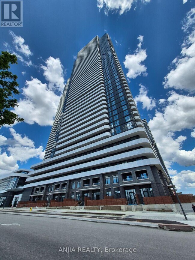 Photo du bâtiment - 225-4225 Commerce St