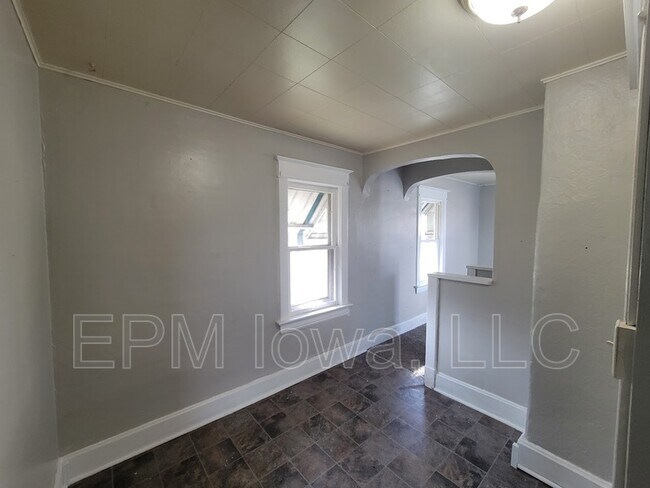 Foto del edificio - 325 Randall St