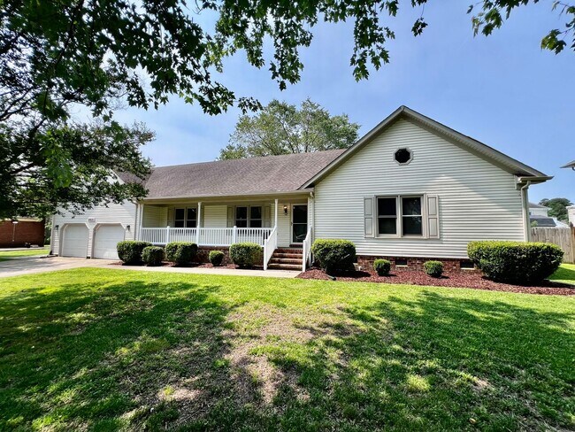 Building Photo - 4 bedroom ranch in the desirable Bellamy W...