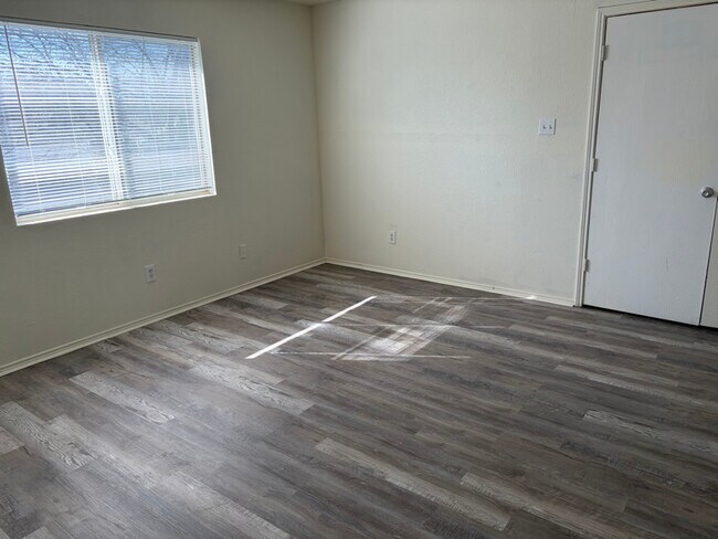 Foto del edificio - 3152 Heritage Ln