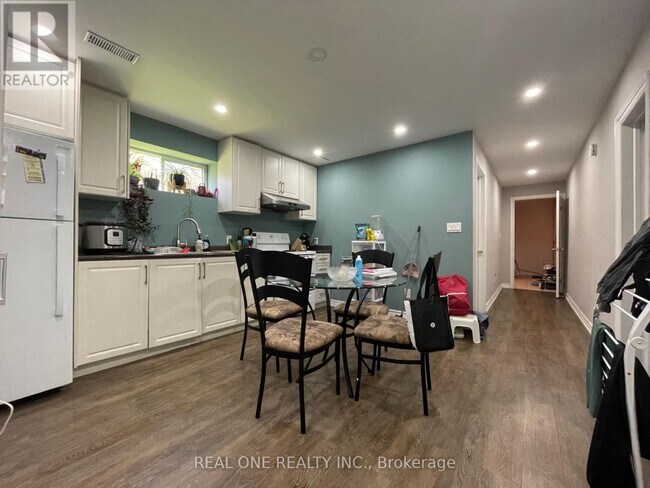 Building Photo - 20 Mallaby Rd