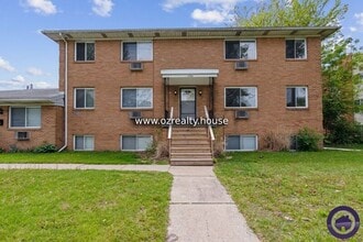 Building Photo - 1733 Christian Ave