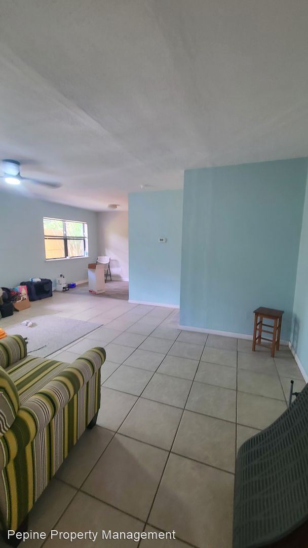 Foto del edificio - 3 br, 1.5 bath House - 1942 NE 17th Drive