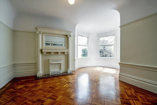 Building Photo - 1326 Hyde St