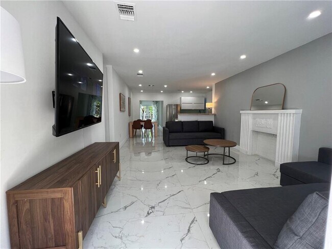 Foto del edificio - 3024 SW 6th St