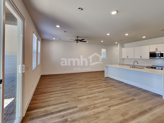 Building Photo - 9142 Fiesta Impatiens Ct