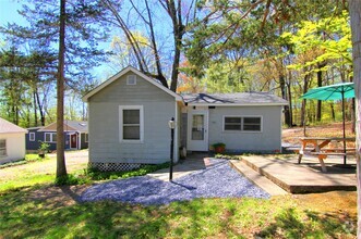 Building Photo - 35 Glanhope Rd