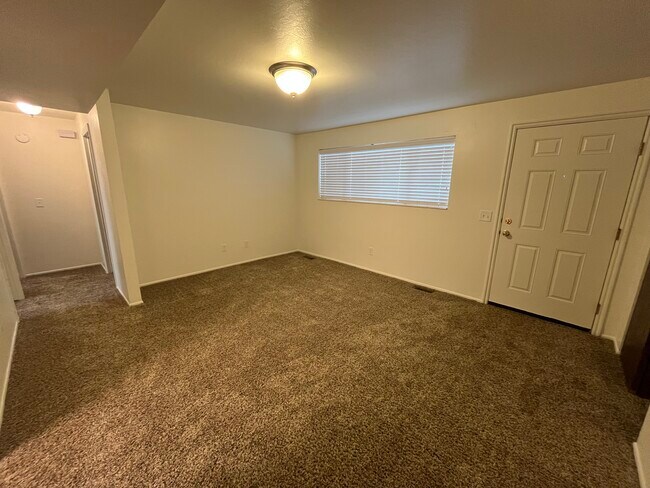 Building Photo - 157 E 850 S