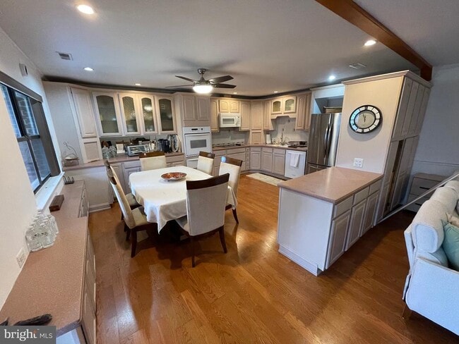 Building Photo - 4026 Society Dr