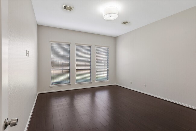 Foto del edificio - 24322 Bella Florence Dr