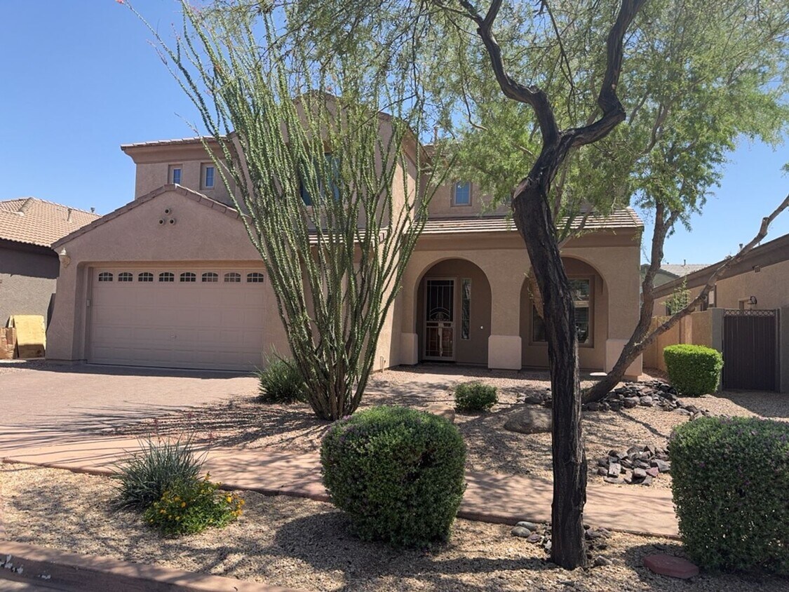 Primary Photo - BEAUTIFUL 4 BEDROOM 3 BATHROOM HOME IN PHO...