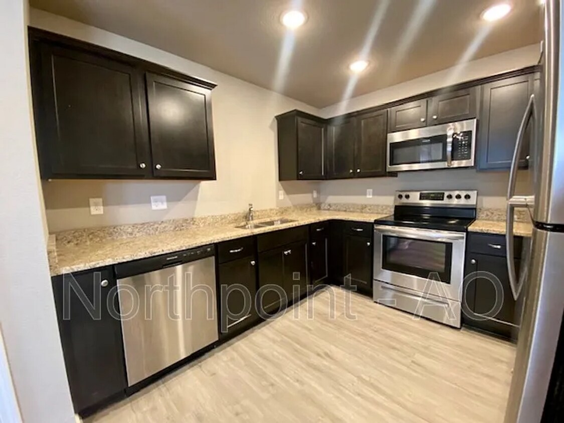 Foto del edificio - 3 BR/2BA | Newly Renovated Single Family Home | 2-Car Covered Parking |Great Backyard!