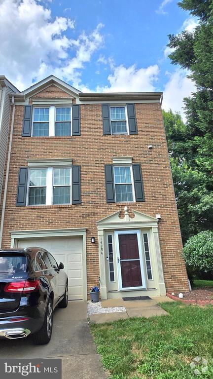 Building Photo - 14294 Glade Spring Dr