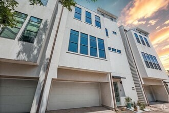 Building Photo - 1705 Weber St