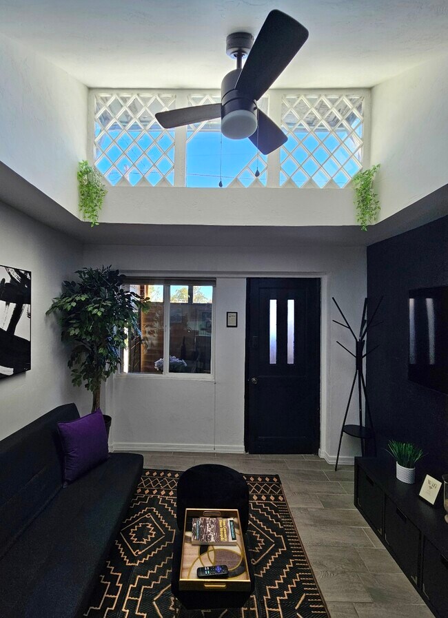 Foto del edificio - 428 N Euclid Ave