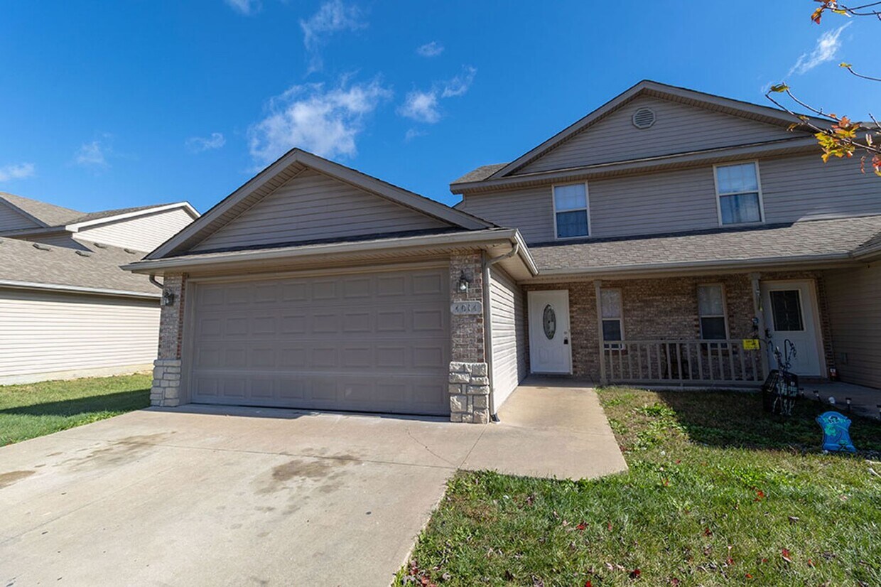Foto principal - 4012-4014-4014 Arctic Fox Dr