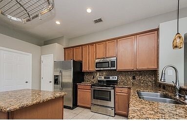 Foto del edificio - 5660 Sycamore Canyon Dr