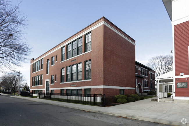 Foto del edificio - Brown School Residences