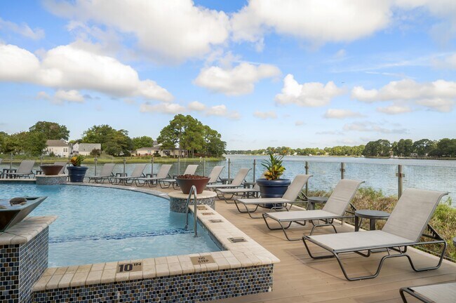 Foto del edificio - River House Apartments