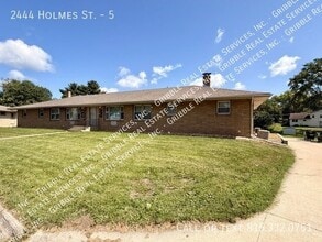Building Photo - 2444 Holmes St