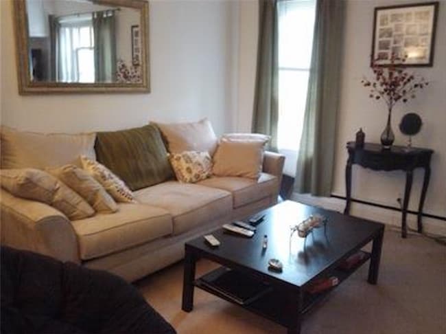 Building Photo - 202 Saint Paul St