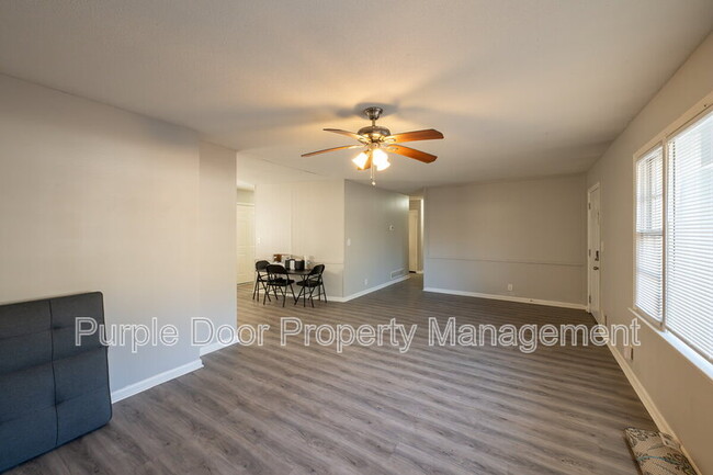 Building Photo - 465 N Hairston Rd