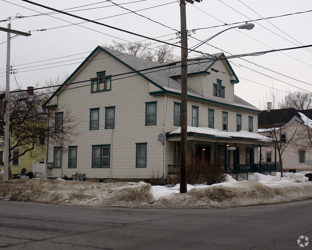 Foto del edificio - 301-303 N Madison St