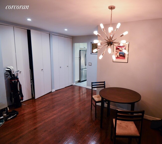 Foto del edificio - 85 8th Ave