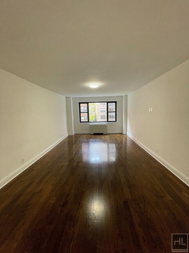 Building Photo - EAST 56 STREET