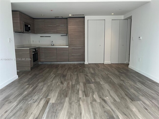 Foto del edificio - 1300 S Miami Ave