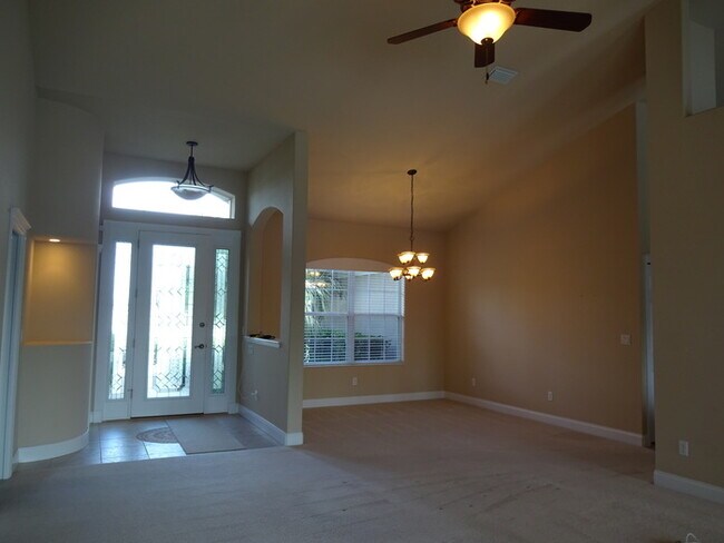 Foto del edificio - 7 Cherokee Ct W