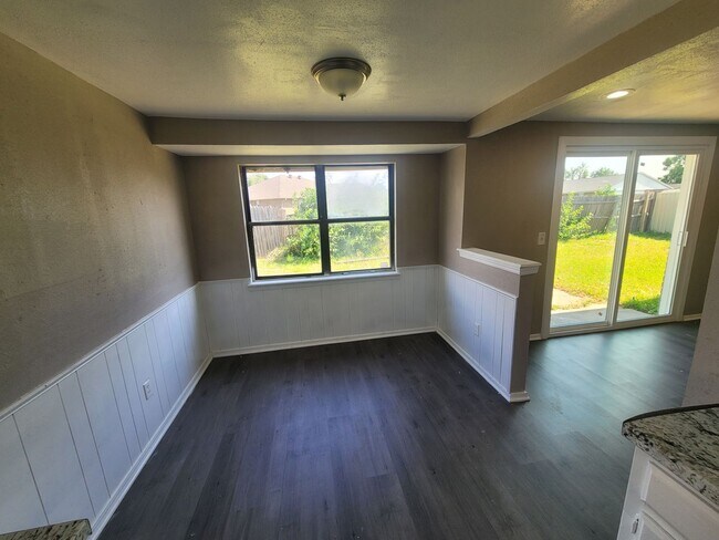 Building Photo - COMING SOON! RARE 5 BEDROOM HOME IN SOUTH OKC / MOORE SCHOOLS!