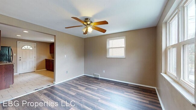 Building Photo - 3 br, 1 bath House - 149 Parkwood Rd