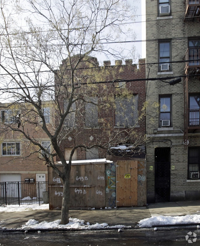 643 Barretto St, Bronx, NY 10474 Apartments in Bronx, NY