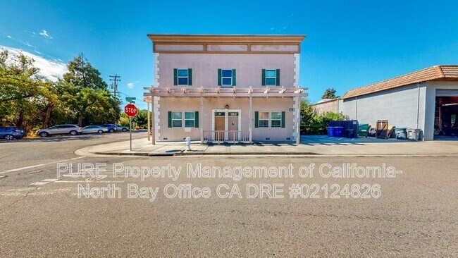 Foto del edificio - 154 Railroad Ave