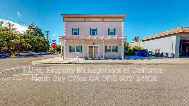 Building Photo - 154 Railroad Ave