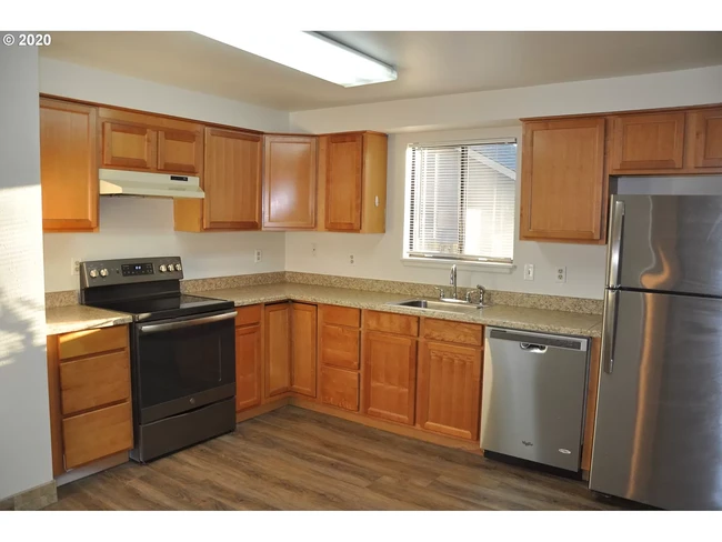 Kitchen - 1639 22nd Pl
