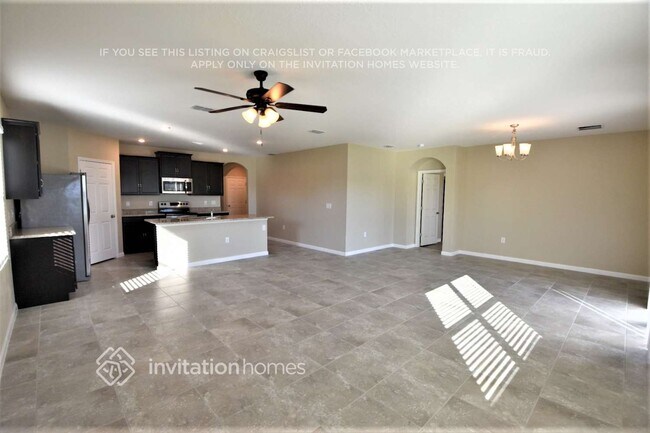 Foto del edificio - 4394 Magenta Isles Dr