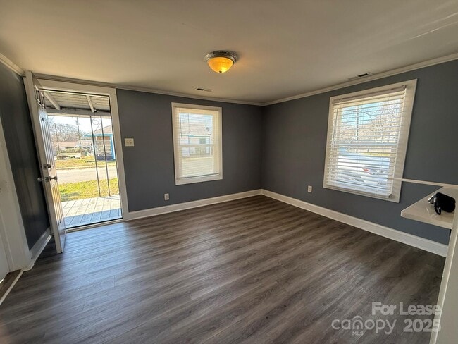 Foto del edificio - 3216 Boyd St