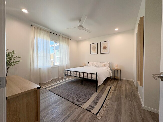 Photo - 813 W Beach Ave House