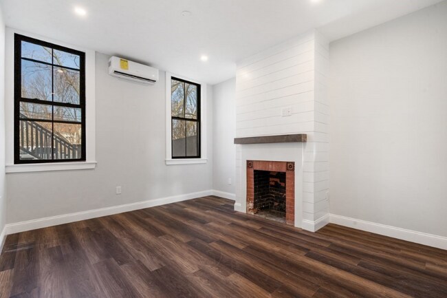 Building Photo - 31 Monadnock St