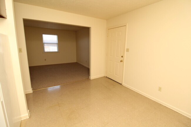 Building Photo - 2830 Greenville Rd