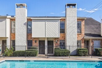 Building Photo - 6201 Beverly Hill St