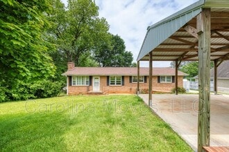 Building Photo - 1760 Memorial Dr Ext